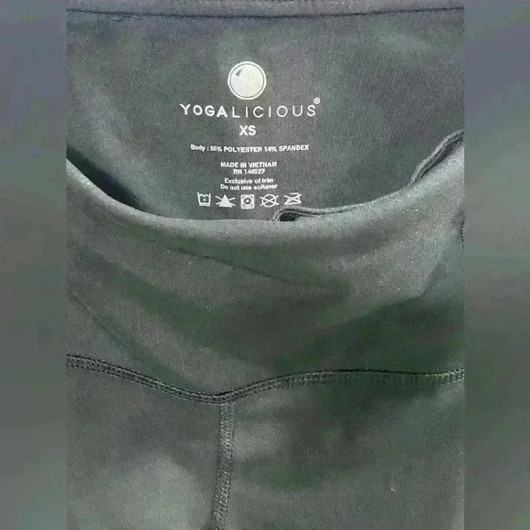 Yogalicious Women's Black Side Pocket Yoga Leggings Size XS NWOT - Picture 5 of 9